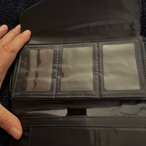 Butterfly Floral Black Wristlet Clutch - Picture 5 of 10